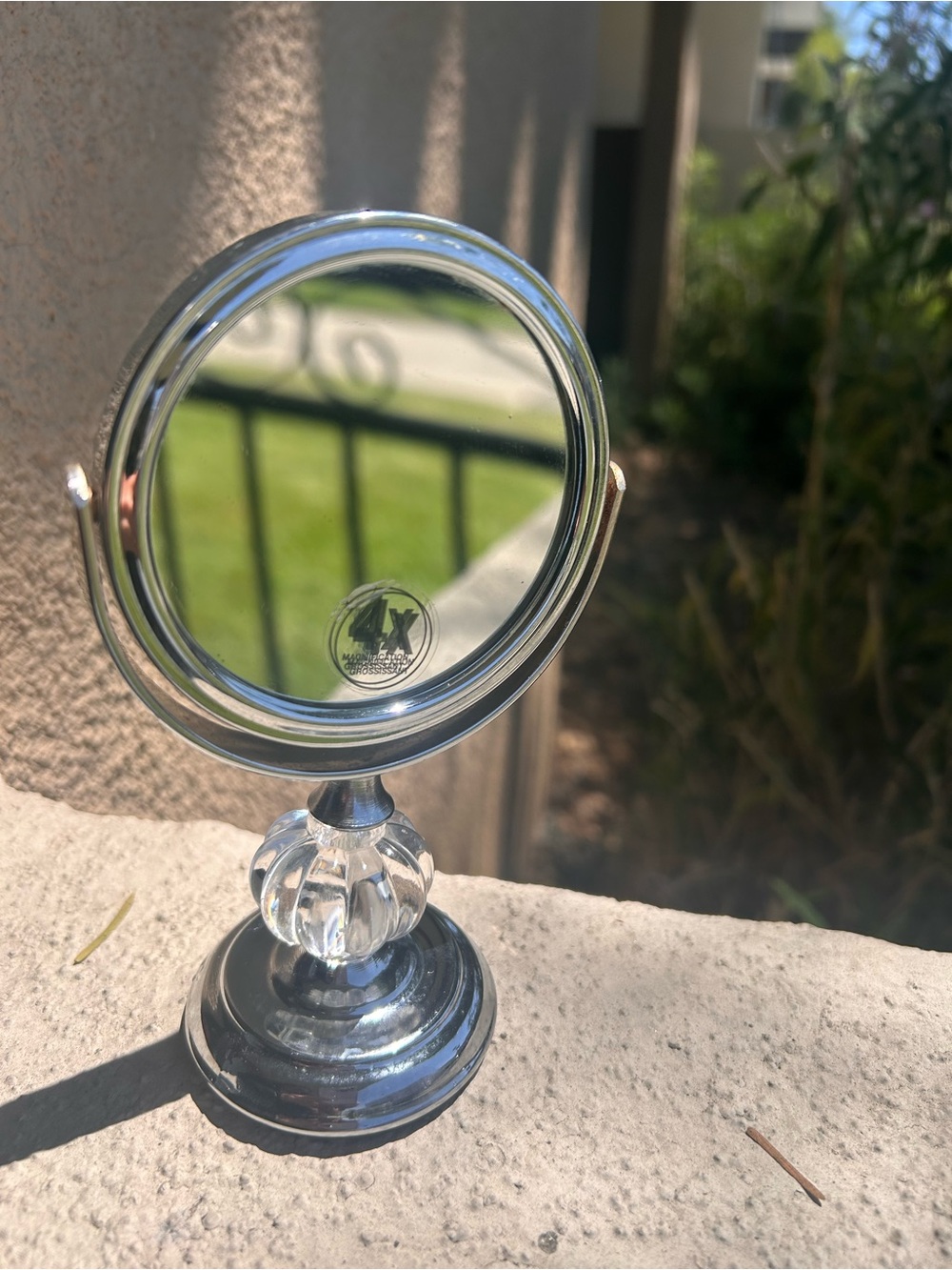 4X Magnifying Chrome and Glass Vanity Mirror - Unbranded